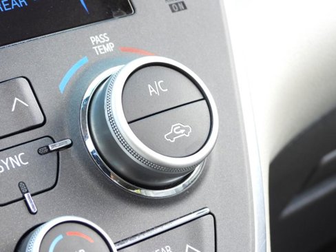 Used 2015 Toyota Sienna XLE image 54