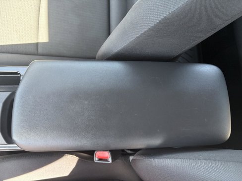 Used 2025 Toyota Prius LE image 14