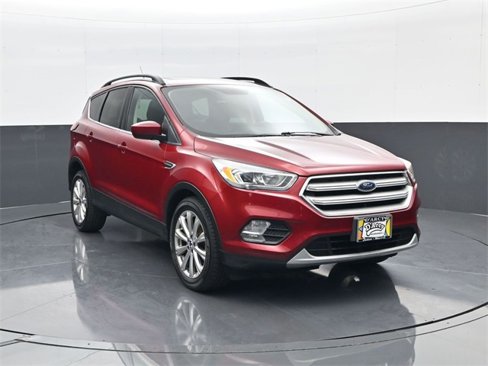 Used 2019 Ford Escape SEL image 3