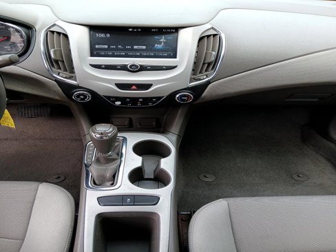 Used 2017 Chevrolet Cruze LS image 19