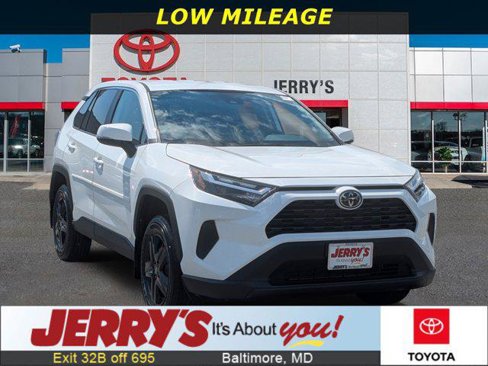 Certified 2025 Toyota RAV4 LE image 1