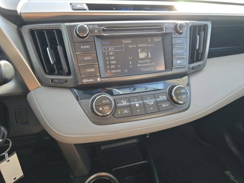 Used 2015 Toyota RAV4 XLE image 35