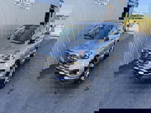 Used 2024 Ford Edge Titanium image 2