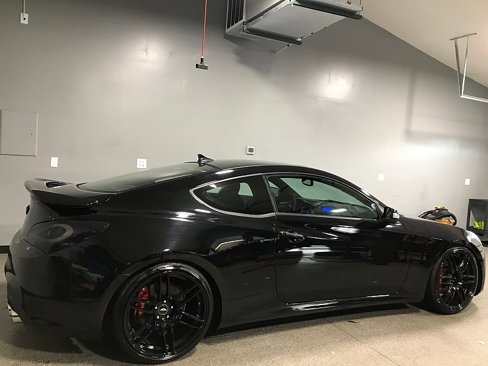 Used 2012 Hyundai Genesis 3.8 image 3