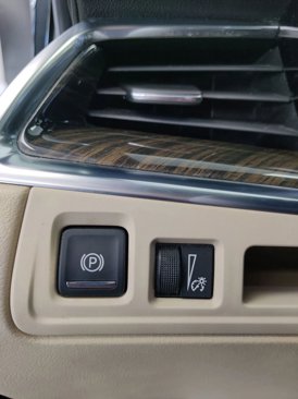 Used 2017 Cadillac XT5 FWD image 25