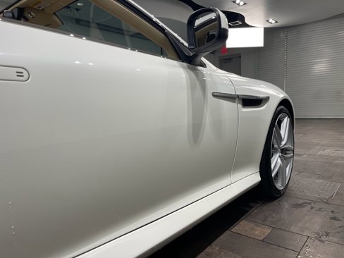 Used 2016 Aston Martin DB9 GT image 9