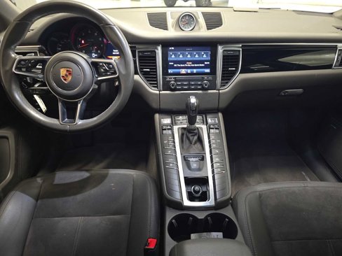 Used 2017 Porsche Macan image 17
