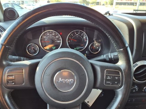 Used 2012 Jeep Wrangler Sahara w/ Dual Top Group image 11