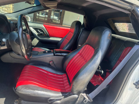 Used 2000 Chevrolet Camaro LT image 9
