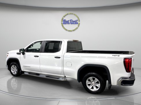 Used 2020 GMC Sierra 1500 4x4 Crew Cab w/ Sierra Value Package image 3