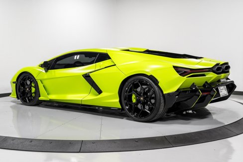Used 2024 Lamborghini Revuelto image 5