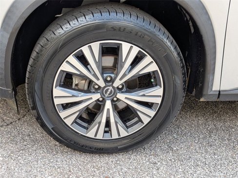 Used 2022 Nissan Rogue SV image 10