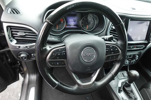 Used 2020 Jeep Cherokee Limited image 14
