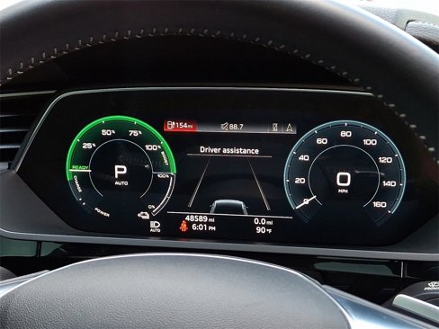 Used 2020 Audi e-tron Premium Plus image 2