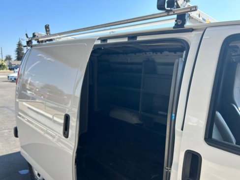 Used 2021 Chevrolet Express 2500 w/ Driver Convenience Package image 12