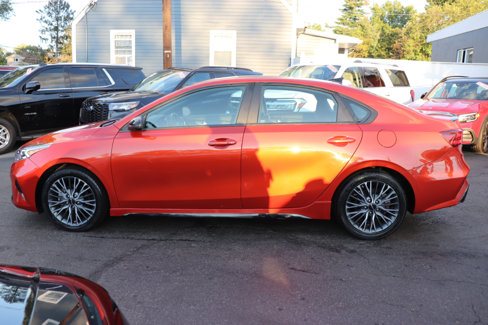 Used 2023 Kia Forte GT-Line w/ GT-Line Premium Package image 2