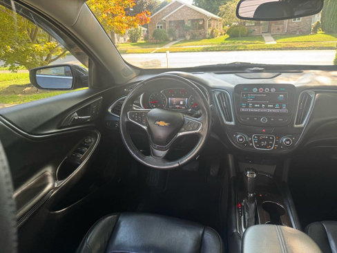 Used 2017 Chevrolet Malibu Premier w/ Premier Sun and Wheel Package image 10