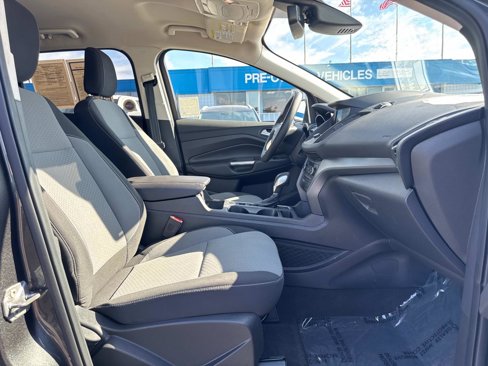 Used 2019 Ford Escape SE image 25