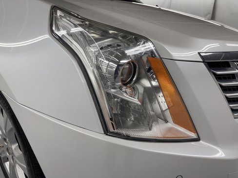 Used 2016 Cadillac SRX Performance image 11