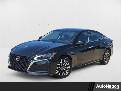 Used 2023 Nissan Altima 2.5 SV image 1