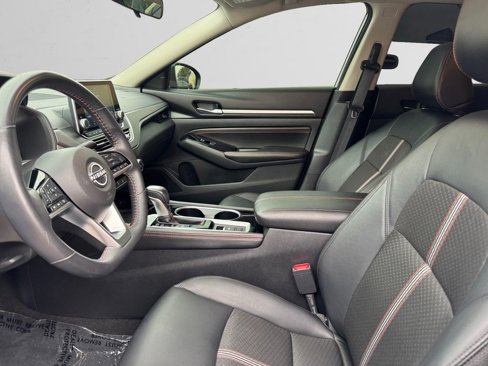 Used 2023 Nissan Altima 2.5 SR image 9