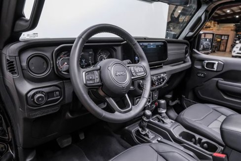 Used 2024 Jeep Wrangler Unlimited Sport image 12