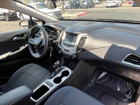Used 2018 Chevrolet Cruze LS image 8