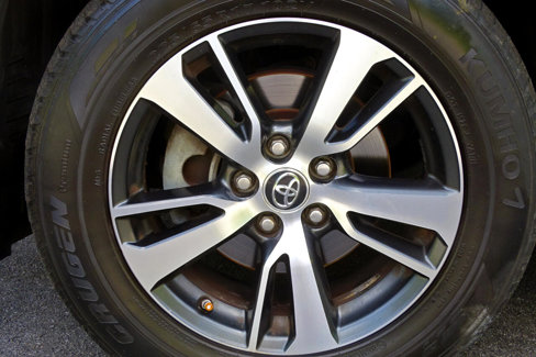 Used 2017 Toyota RAV4 XLE image 11