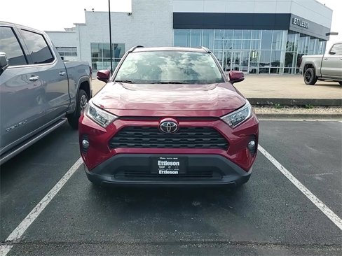 Used 2021 Toyota RAV4 XLE image 14