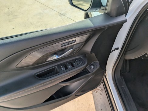 Used 2019 GMC Terrain SLT w/ Preferred Package image 12