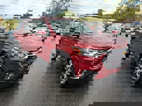 Used 2018 Chevrolet Traverse LT image 9