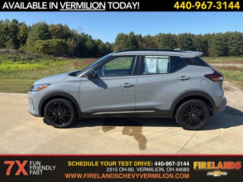 Used 2023 Nissan Kicks SR w/ SR Premium Package image 2