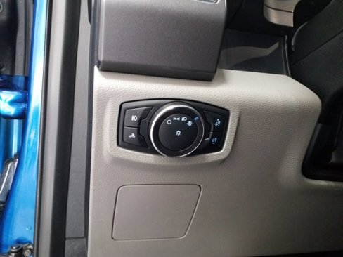 Used 2017 Ford F150 XLT image 11
