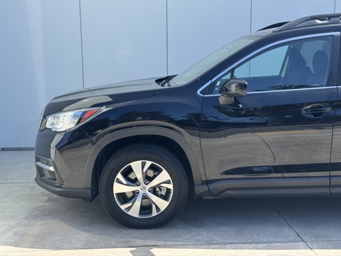 Used 2022 Subaru Ascent Premium image 4