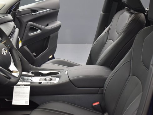 New 2026 INFINITI QX60 Luxe w/ Family Package image 18