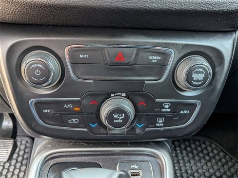 Used 2019 Jeep Compass Latitude w/ Popular Equipment Group image 21