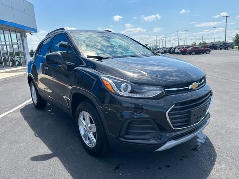 Used 2020 Chevrolet Trax LT w/ LT Convenience Package image 3