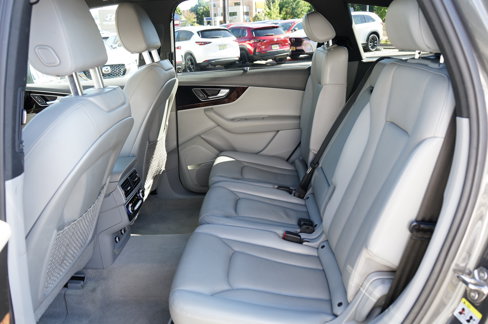 Used 2019 Audi Q7 3.0T Prestige image 25