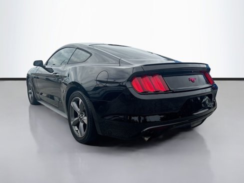 Used 2015 Ford Mustang Coupe image 6