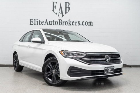 Used 2024 Volkswagen Jetta SE w/ Panoramic Sunroof Package image 45