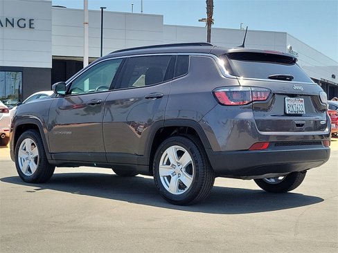 Used 2022 Jeep Compass Latitude w/ Convenience Group image 3
