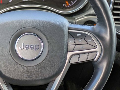 Used 2021 Jeep Grand Cherokee Laredo X image 22