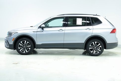 Used 2022 Volkswagen Tiguan S image 4