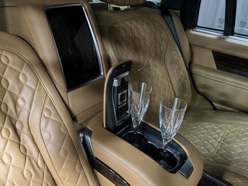 Used 2020 Land Rover Range Rover SV Autobiography Dynamic image 13