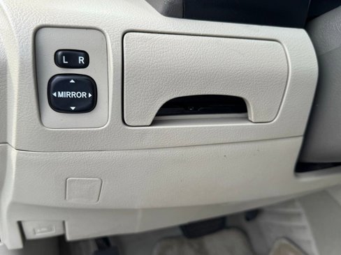 Used 2008 Toyota Camry LE image 23