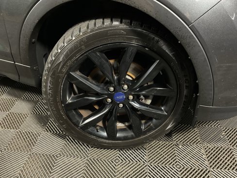 Used 2017 Ford Escape SE w/ Equipment Group 201A image 36
