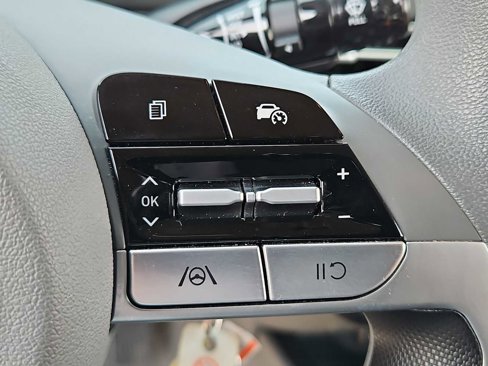 Certified 2024 Hyundai Elantra SE image 22