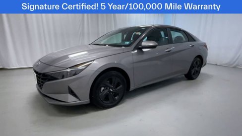 Used 2022 Hyundai Elantra SEL w/ Cargo Package image 18