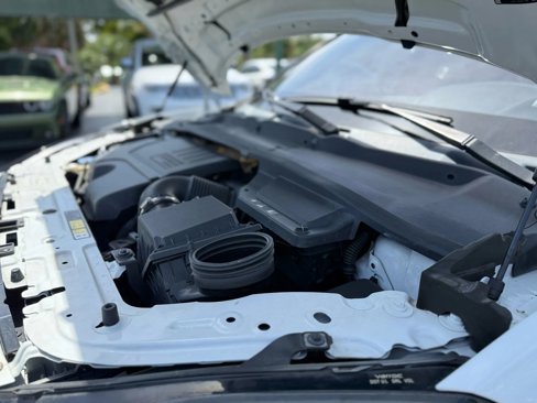 Used 2018 Jaguar E-PACE SE image 36