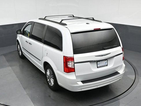 Used 2015 Chrysler Town & Country Touring-L w/ Driver Convenience Group image 75